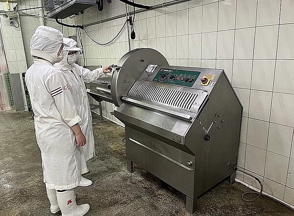 屏東縣衛生局今天再度前往信功公司工廠查核,廠區環境衛生皆符合食品良好衛生規範準則規定。圖/屏東縣衛生局提供