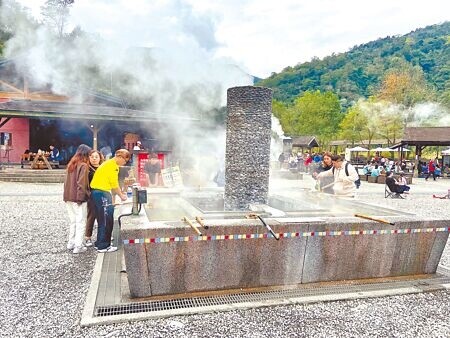 宜蘭縣政府轄管的礁溪湯圍溝公園、清水地熱遊憩區等13個遊憩景點，和國立傳統藝術中心宜蘭傳藝園區、太平山國家森林遊樂區，除夕全面休園。圖為清水地熱遊憩區。（吳佩蓉攝）