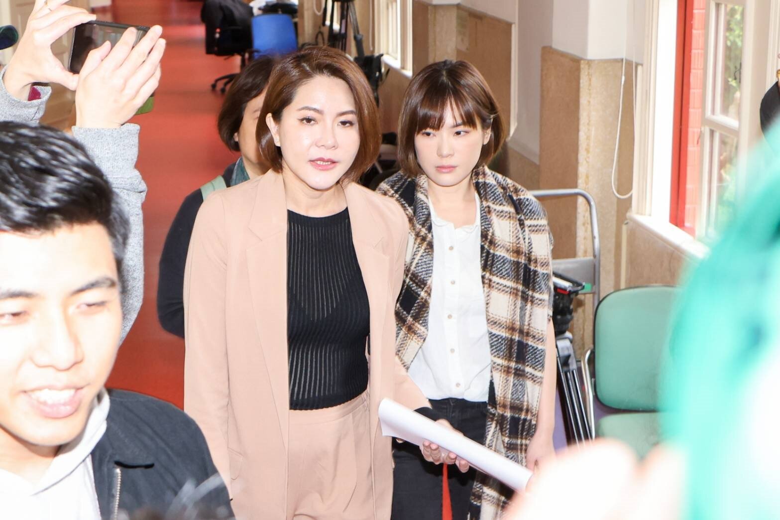 陳沂(右)現身記者會。記者沈昱嘉/攝影