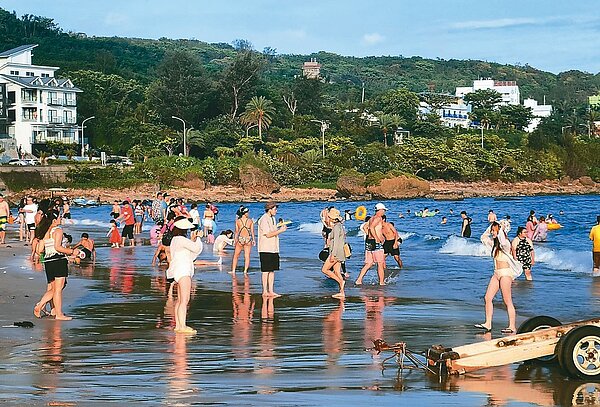 過去總掀起春節搶房熱的墾丁,今天春節七天連假整體訂房率僅約六成。聯合報系資料照