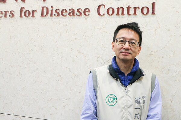 羅一鈞表示,春節過後、開學後新冠疫情將上升,希望將全國疫苗施打率提高到10%,而65歲以上長者接種率則希望拉高到25%。圖/聯合報系資料照片