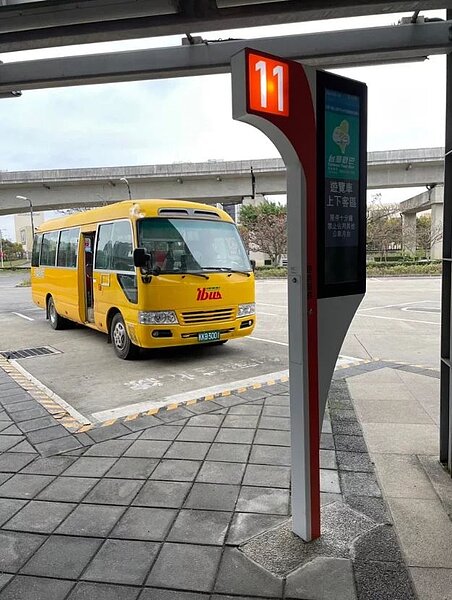 桃園217青埔環線公車去年9月開始試辦,不過搭乘率低,調整為環狀線且起訖站為機捷桃園高鐵站後,將從3月1日起免費試營運。圖/桃園市交通局提供