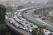 初二國道18地雷路段　國5清晨湧車流、北返恐塞至深夜