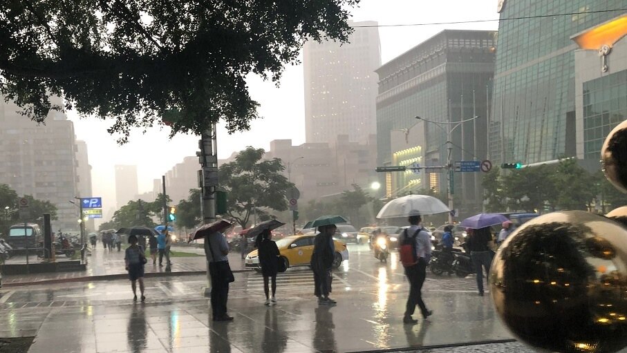 ▼無房者窮其一生為購房打工。(示意圖/<a href="https://house.ebc.net.tw/" data-cke-saved-href="https://house.ebc.net.tw/" target="_blank">EBC地產王</a>張琬聆攝)