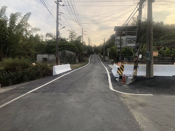 仁武區仁水橋拓寬工程完成開放。圖／高雄市工務局提供