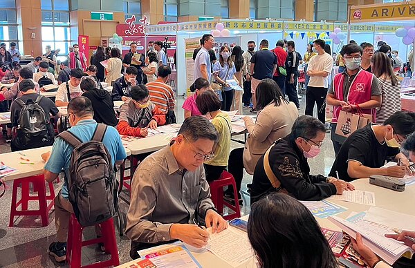 民眾參與就博會資料照。圖/新北市就業服務處提供