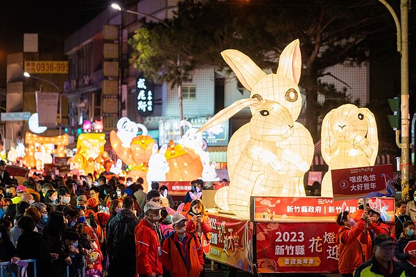 新竹縣花燈踩街迎天穿24日盛大登場。圖／新竹縣府提供