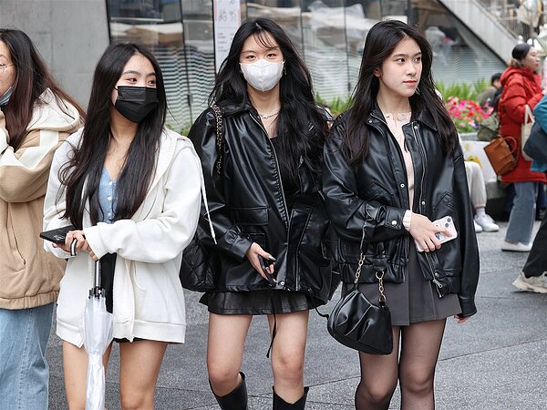 24日起2天上午冷空氣略減弱，氣溫微升，25日下午起冷空氣再增強，北台灣再轉冷。圖／聯合報系資料照