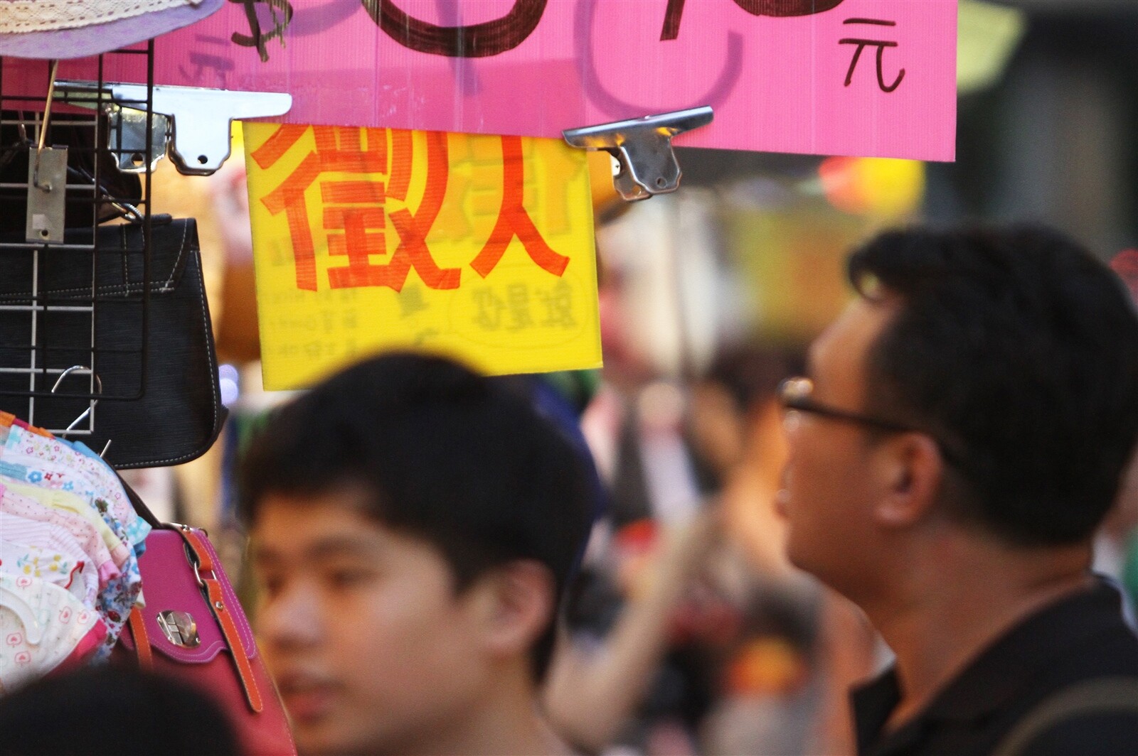 104人力銀行策略長暨中高齡人力銀行總經理吳麗雪指出，除了快速老化外，我國的總生育率更是年年下滑，使得我國工作年齡人口占比下降速度快於其他國家，而人才缺口持續擴大，服務業徵才將更具挑戰。 圖／聯合報系資料照