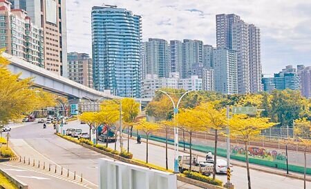 台北、新北合建「淡北道路」，新北市府提出交維計畫，北市府列舉111項意見並退回。（本報資料照片）