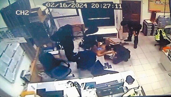 恆春建民派出所詹姓員警追查一起機車竊案時，疑執法過當，造成蔡姓嫌犯偵訊時突然停止呼吸心跳，送醫宣告不治。圖／警方提供