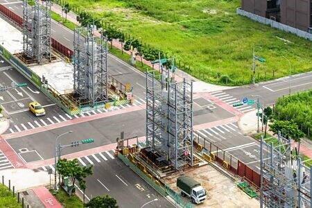 
國發會26日拍板，今年整體公共建設經費接近7,800億元，創歷史新高。圖∕本報資料照片
