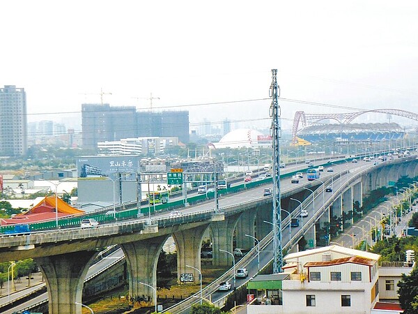 台中市政府地政局將標售13、14期重劃區抵費地,因底價高引發爭議。圖為台中市14期重劃區街景。(鄉林不動產研究室提供/林欣儀台中傳真)