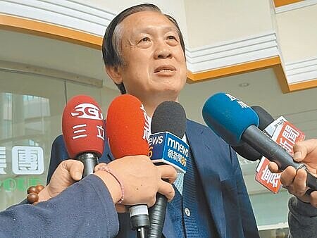 鄉林集團董事長、全國商總主席賴正鎰。(潘虹恩攝)