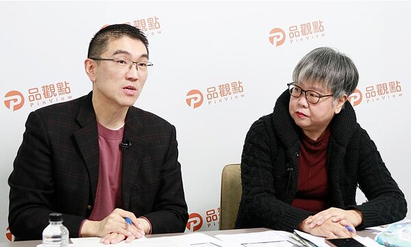 基隆市長謝國樑(左)27日接受媒體專訪,直指前朝簽訂的東岸廣場OT案有弊。圖「品觀點-觀點芹爆戰」提供、張志康基隆傳真