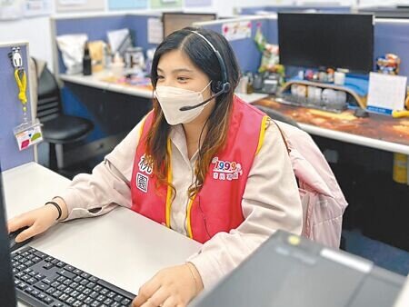 
桃園1999市民諮詢服務熱線，自2009年8月開辦以來，24小時不斷線，去年共進線23萬6888通。（蔡依珍攝）
