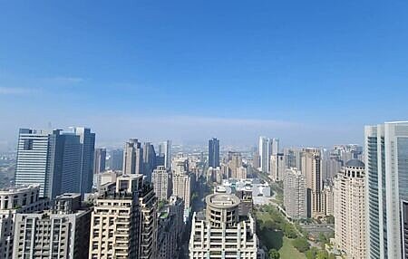 1月房貸餘額達10兆1,140億元，續創新高，連二月站穩10兆元，單月續增763億元，年增率擴大至7.98％，創下2022年10月以來新高。圖∕本報資料照片