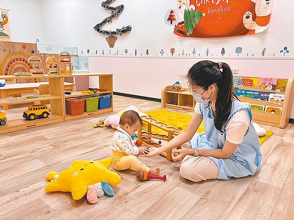 桃園市臨時托育服務範圍,3月1日起擴大跨域至23處親子館。(桃園市社會局提供/賴佑維桃園傳真)