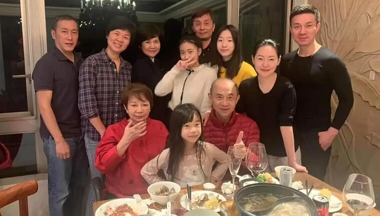 現年84歲的許慶祥1日上午在家中突然心肌梗塞離世。圖/截自小S臉書