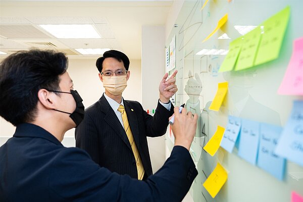 永慶房產集團不斷嘗試運用AI技術,推出創新的科技服務,提升消費者的購售屋體驗。圖/永慶房產集團提供