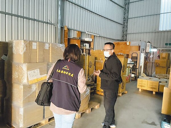 台中市衛生局追查蘇丹紅問題辣椒粉。（台中市衛生局提供／張妍溱台中傳真）