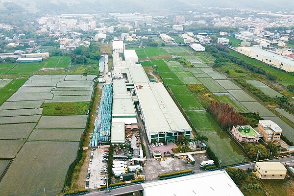 農地違建問題層出不窮，內政部國土測繪雲系統顯示，全台有4.5萬家違章工廠其中仍有半數未登記納管。圖／聯合報系資料照片  