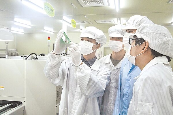 私立科大認為,教育部應先將公私立大專校院STEM(科學、技術、工程、數學)領域學生的學雜費拉平。(龍華科大提供/林志成台北傳真)