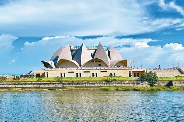 台中海線大安媽祖文化園區斥資6億元興建,完工7年仍未正式開放,中市觀旅局為活化園區,將採ROT+BOT招商,預計下半年公告招商。圖/中市府提供