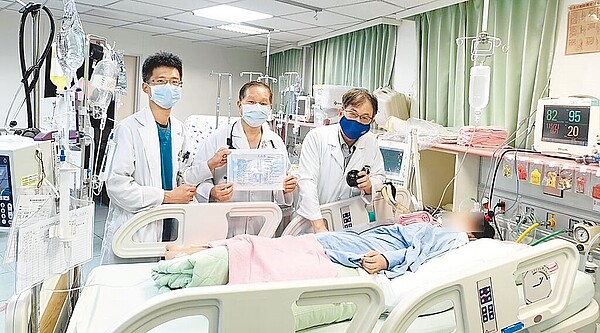 收治陳姓姊姊的彰化市秀傳醫院4日整理1份音樂清單,將為姊姊進行音樂治療。(彰化市秀傳醫院提供/孫英哲彰化傳真)