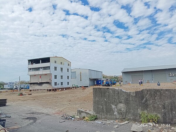 市政路第二標工程範圍建物陸續拆遷。圖/台中市府提供