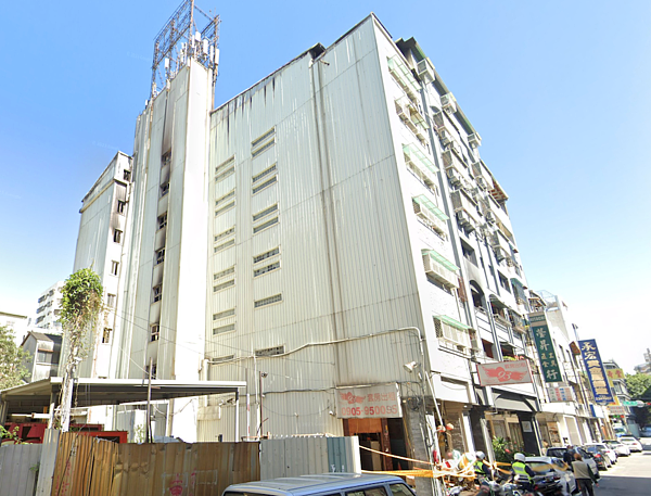 包租婆慘了!台中惡火「6死凶宅」全棟43間套房淪法拍 專家曝:這點有吸引力 台中興中街火災凶宅。圖/翻攝自GoogleMaps