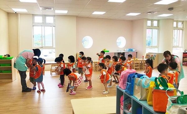 竹縣新訂公立幼兒園延長照顧服務要點,1人即開班。圖/新竹縣教育處提供