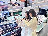 百貨首發新櫃報到　春季新鮮貨逛起來