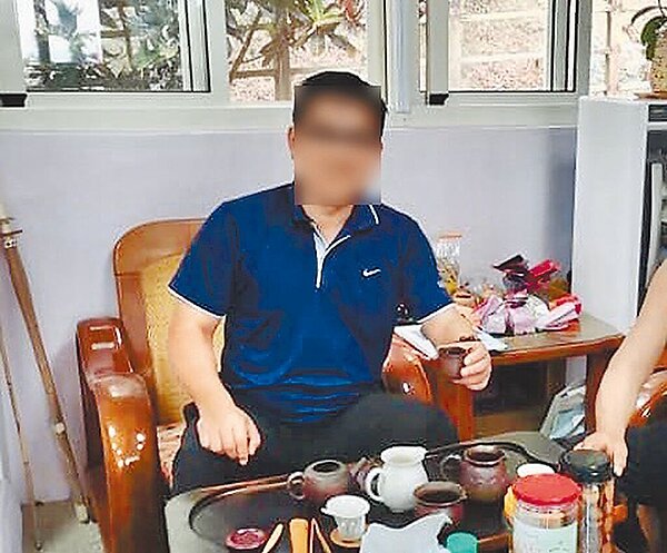 南投縣某國小劉姓校長(如圖)涉性侵10名學生、性騷擾3名學生,監察院7日召開審查會,以13票全數通過彈劾案。圖/民眾提供