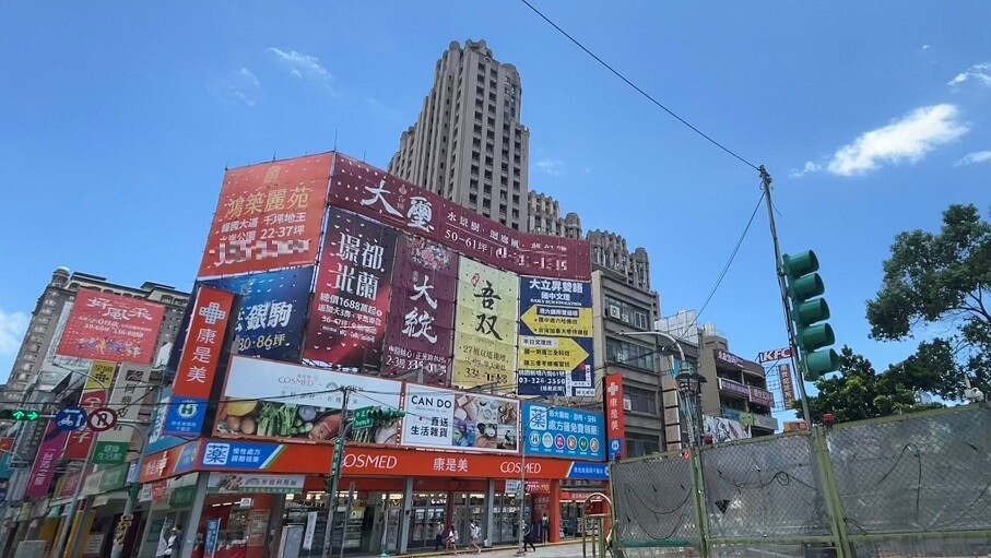▼桃園藝文特區開發早,幾乎沒地可蓋建案,欲購新房的買方多外溢至周邊重劃區。(圖/<a href="https://house.ebc.net.tw/" data-cke-saved-href="https://house.ebc.net.tw/" target="_blank">EBC地產王</a> 張琬聆攝)