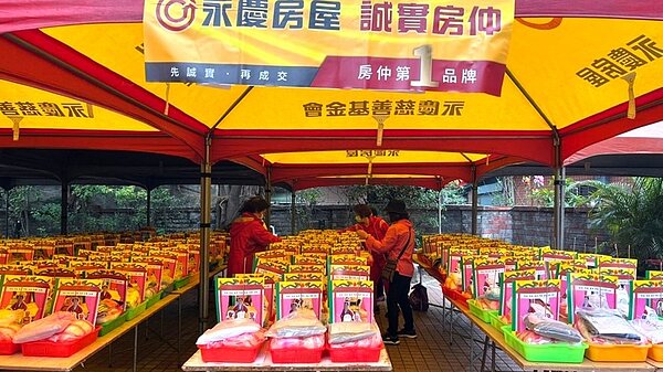 新北市板橋區海山里里辦公處邀請民眾到天后宮祈福平安健康一整年。圖/永慶房屋提供