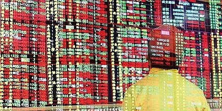 輝達、台積電股價狂飆新高,帶動科技主題、市值型ETF同步水漲船高,兆豐洲際半導體、國泰智能電動車等股價創掛牌新高。圖∕本報資料照片