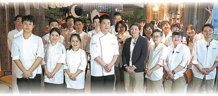 兵多將廣的〈泰市場〉泰式海鮮自助餐廳從台北信義區轉至大直,並自3/4起正式營運。圖∕姚舜