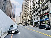 竹北天坑監測遭質疑　建商：無異常