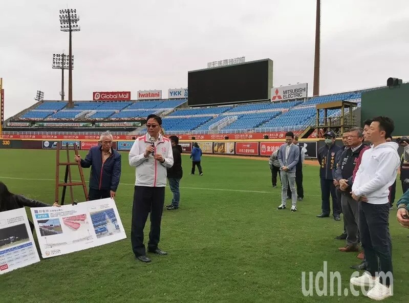 樂天桃猿主場桃園棒球場整修工程因雨攪局，趕在中職開打前完成改善出現變數。圖為桃園棒球場。圖／本報資料照片 