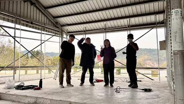 台南社大在龍崎牛埔社資訊站,要讓更多民眾認識牛埔地質公園及自然保留區。圖/台南社大提供