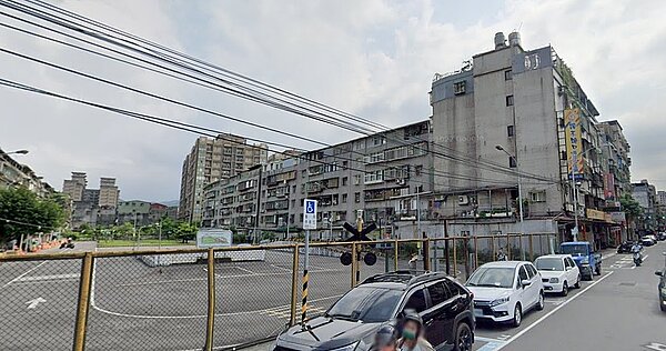 國產署接管新北市中和區2處面積約1公頃土地供興建社宅,作為德穗安居、德光安居2社會住宅,其中德穗安居1至7樓留供板橋監理站使用。圖/google map
