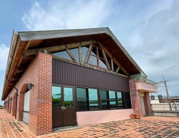 展售館二樓餐廳營運廠商租約到期,自113年3月11日起至4月9日止重新辦理公開招租。圖/台南市政府提供