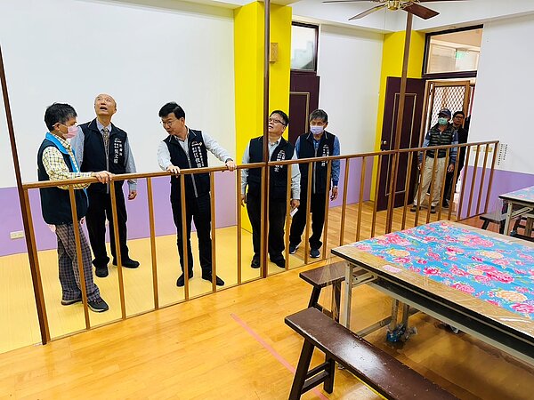 打造友善無礙環境,龍興社區活動中心新設無障礙電梯。圖/台中市政府提供