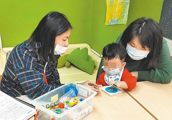 兒少保護同自殺防治,人人都應是守門人。(台東縣政府提供)