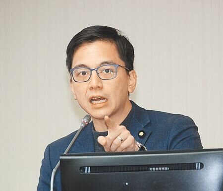 
國民黨立委牛煦庭痛批戶政業務應精進地方戶政人力短缺問題，而不是做無關人民生活品質的研究。（本報資料照片）
