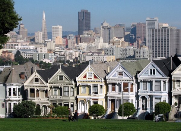 高房價促使年輕人接連搬離大城市。圖為舊金山／維基百科