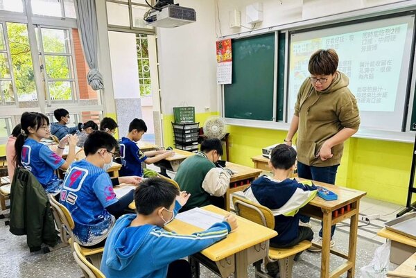 新竹市政府113學年度增設國中小資源班8班，並增置高中以下學校特教教師共計15名。圖／竹市教育處提供