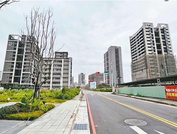新北溪南、溪北都會區持續發展,一些重劃區卻還沒完成汙水接管,圖為新北土城暫緩重劃區/聯合報系資料照片