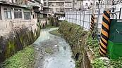 汐止「這營建工地」慘了！廢水染白大坑溪　最高罰600萬